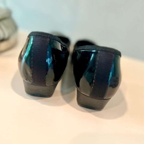 Prada Black Patent Triangle Logo Square Toe & Block Heel Pump Size 37 - Picture 6 of 15